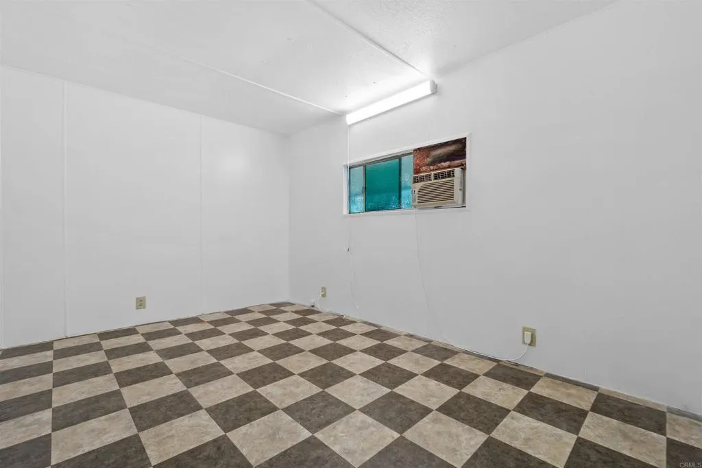 12044 Royal, Unit 93 El Cajon, CA 92021 - Photo 12 of 29