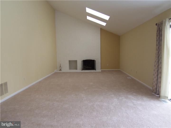 7 Wyndham Road Voorhees, NJ 08043 - Photo 2 of 11 Great Room
