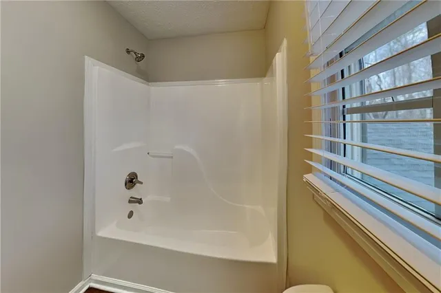 $2,050 | 284 Kent Lane, Douglasville, GA 30134