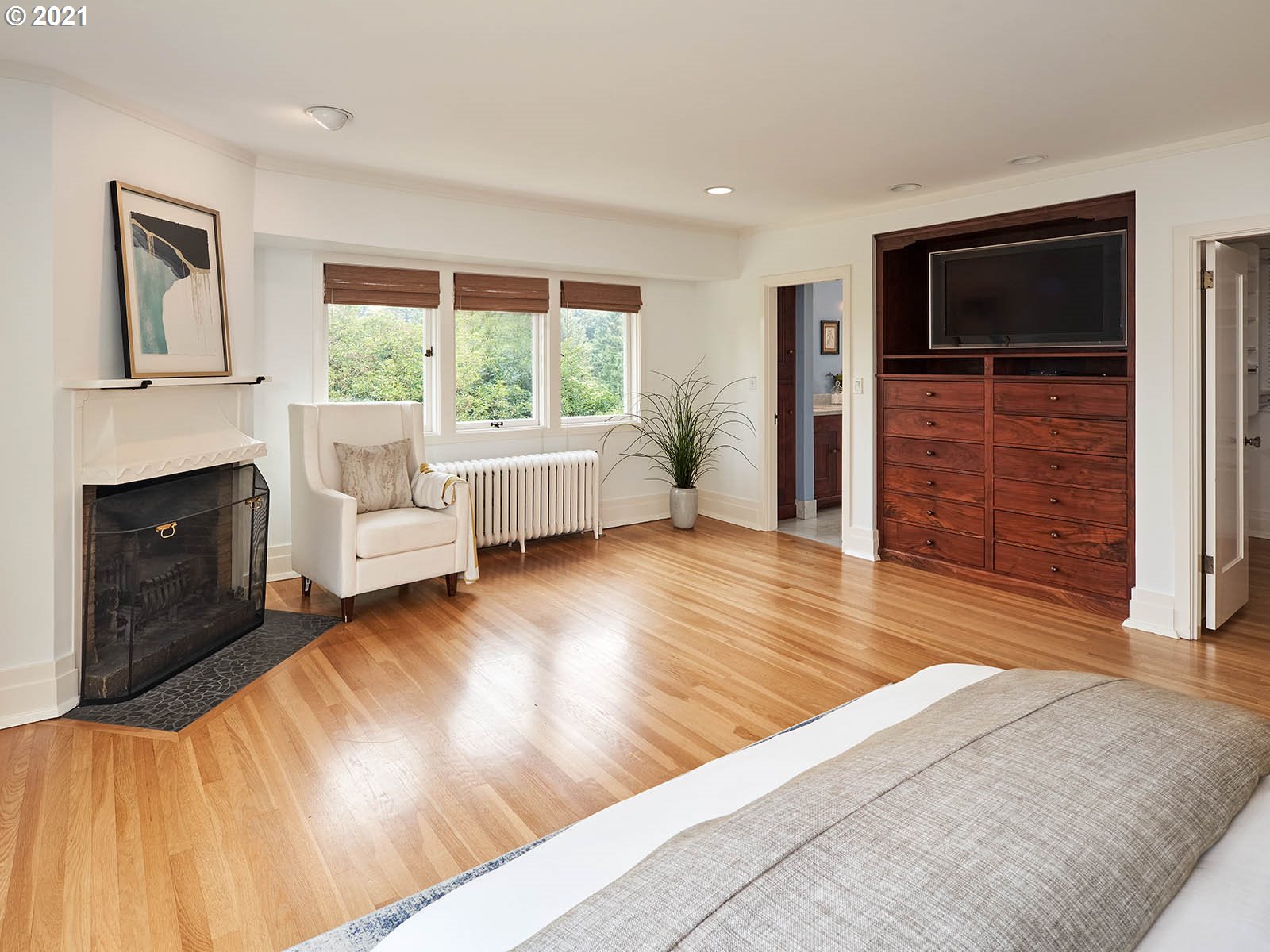 2534 Southwest Arden Road Portland, OR 97201 - Photo 13 of 30