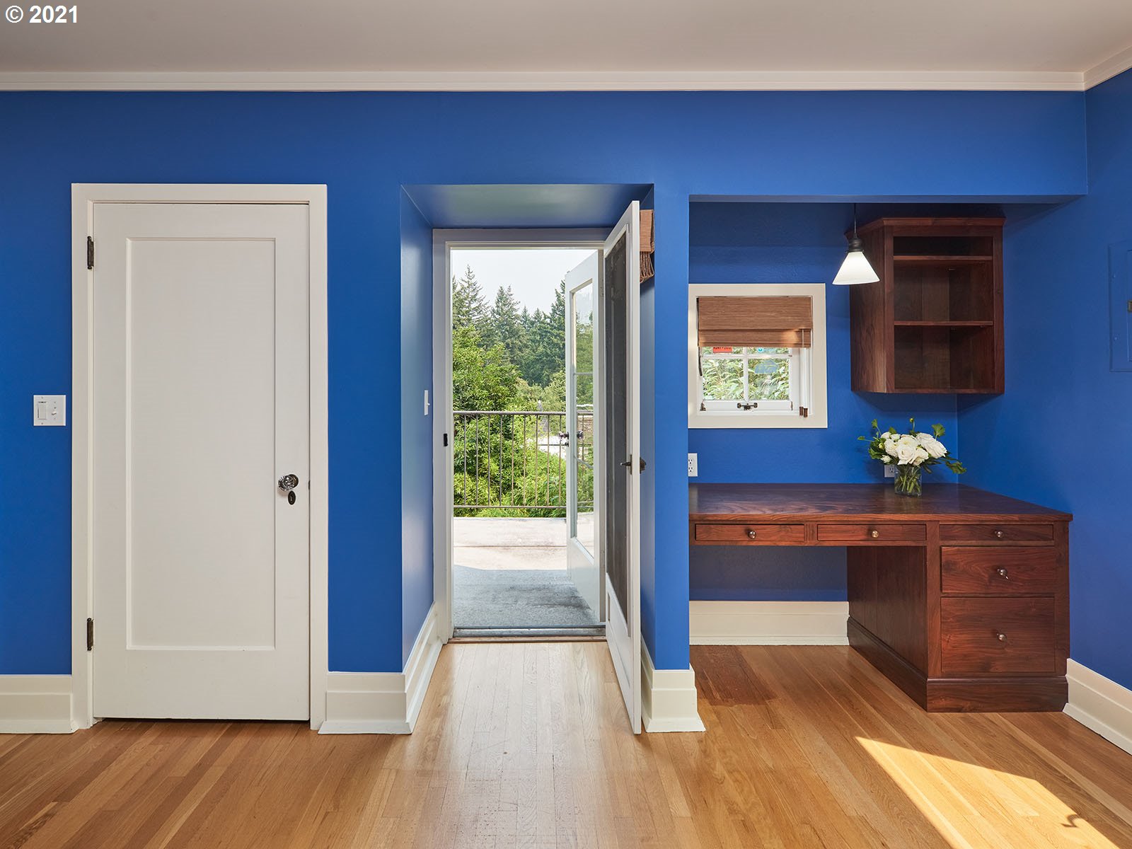 2534 Southwest Arden Road Portland, OR 97201 - Photo 16 of 30