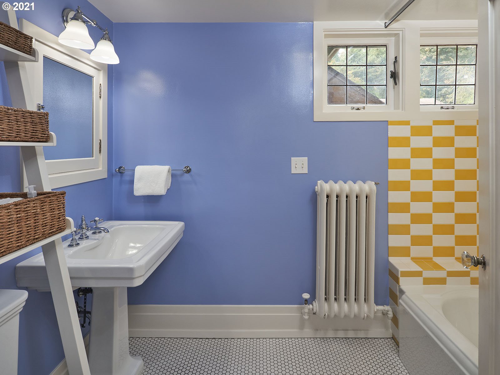 2534 Southwest Arden Road Portland, OR 97201 - Photo 18 of 30