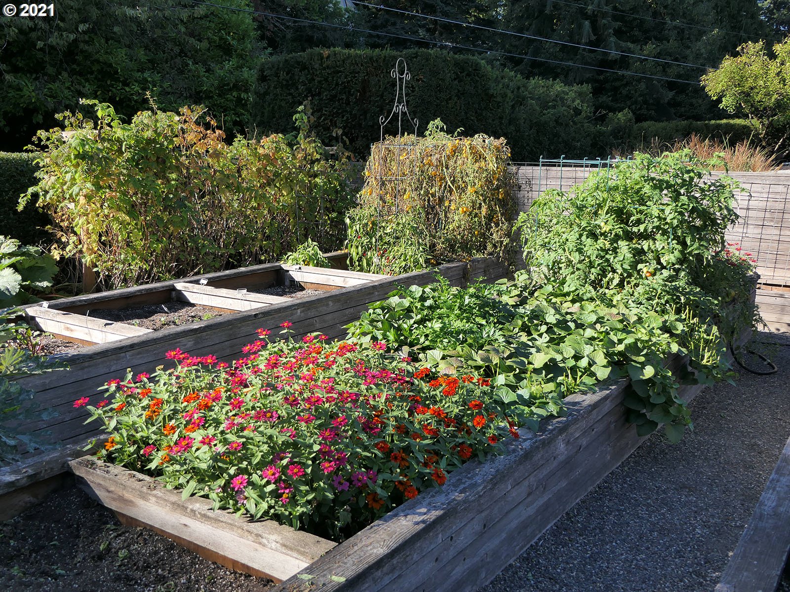 2534 Southwest Arden Road Portland, OR 97201 - Photo 25 of 30
