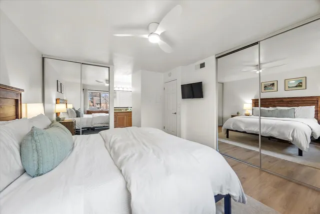 $239,950 | 524 Woodside Oaks, Unit 8, Sacramento, CA 95825