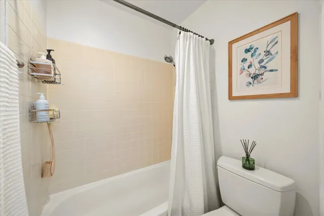 $239,950 | 524 Woodside Oaks, Unit 8, Sacramento, CA 95825