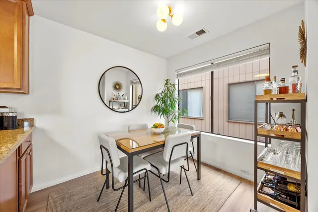 $239,950 | 524 Woodside Oaks, Unit 8, Sacramento, CA 95825