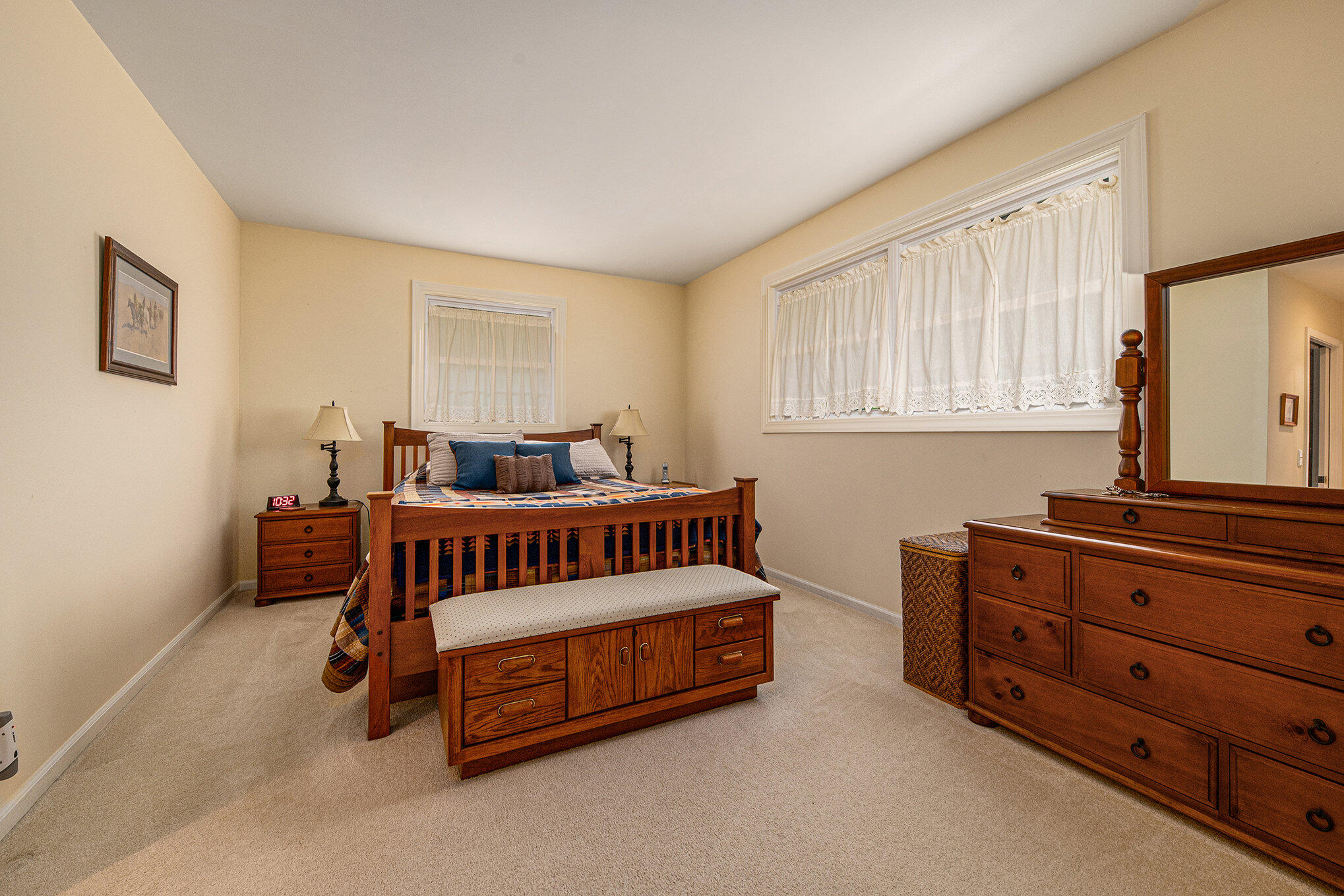 2533 Ridgeview Drive Kalamazoo, MI 49008 - Photo 17 of 23 017_converted_50