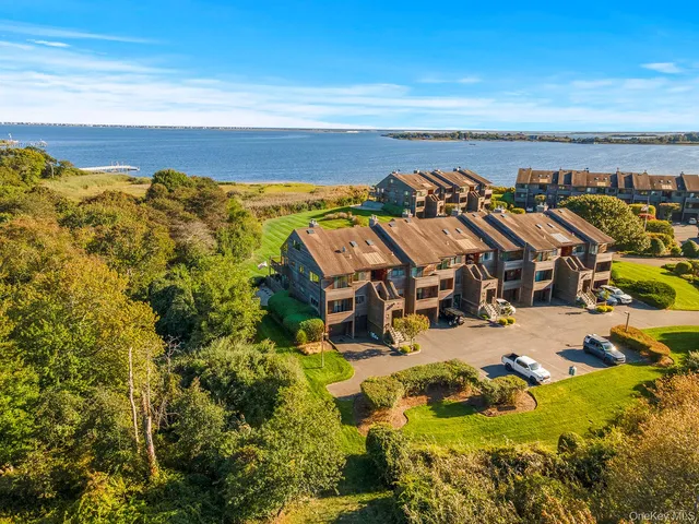 $4,000 | 59 Watchogue Avenue, East Moriches, NY 11940