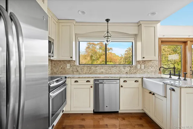 $4,000 | 59 Watchogue Avenue, East Moriches, NY 11940