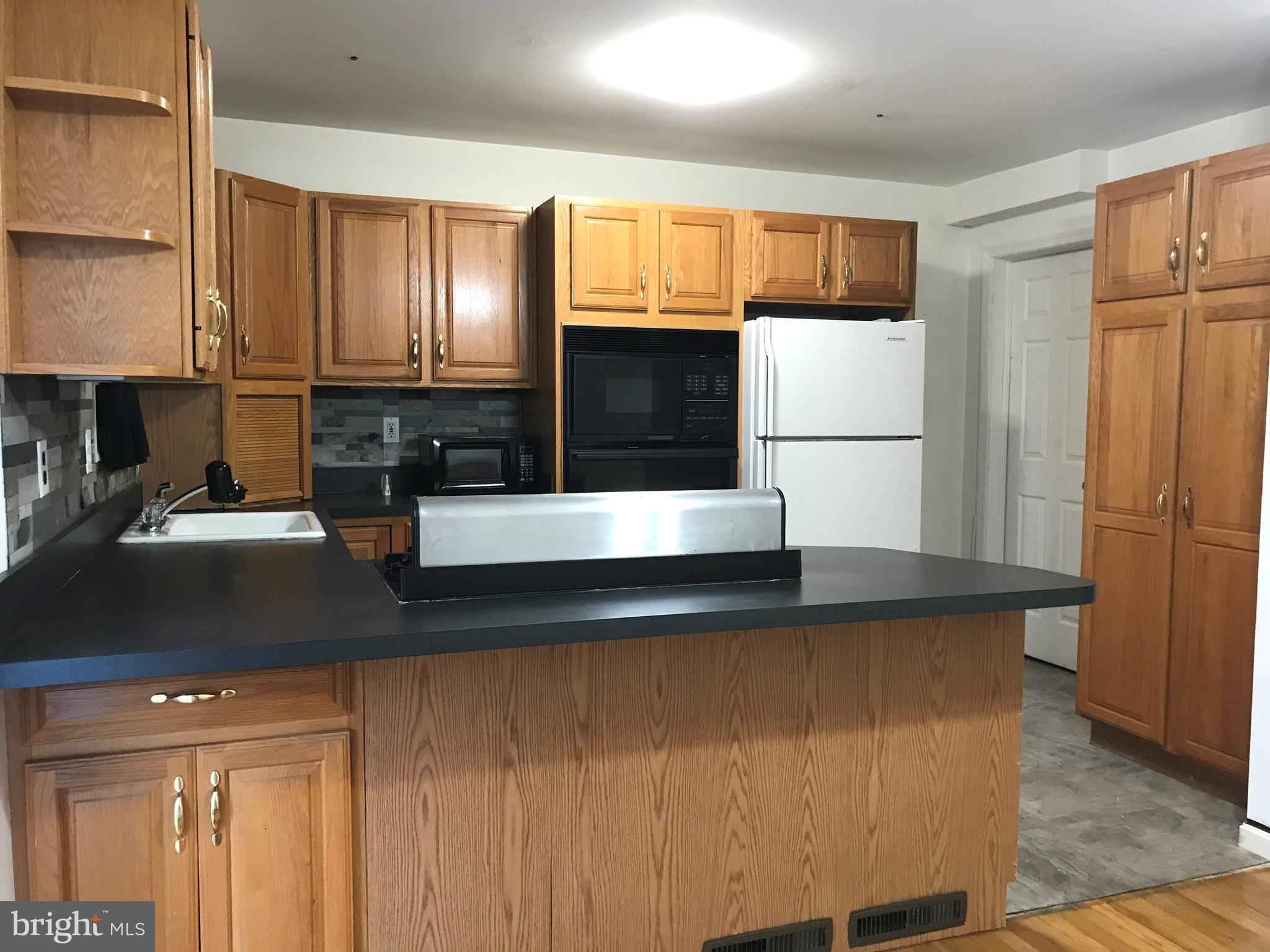 765 Seawall Road Baltimore, MD 21221 - Photo 6 of 18 Kitchen ready for your 1st meal