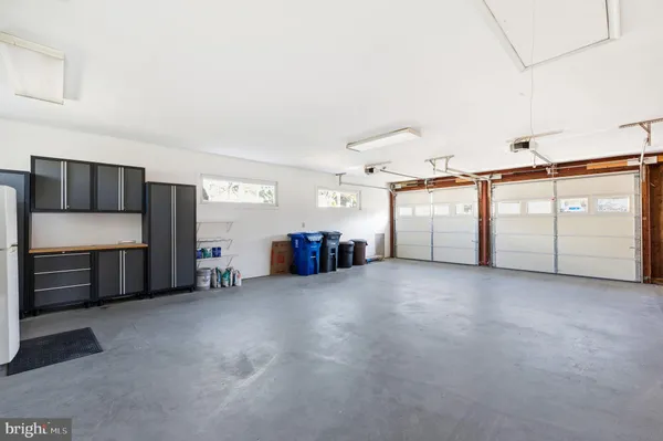a view of a livingroom with an empty space