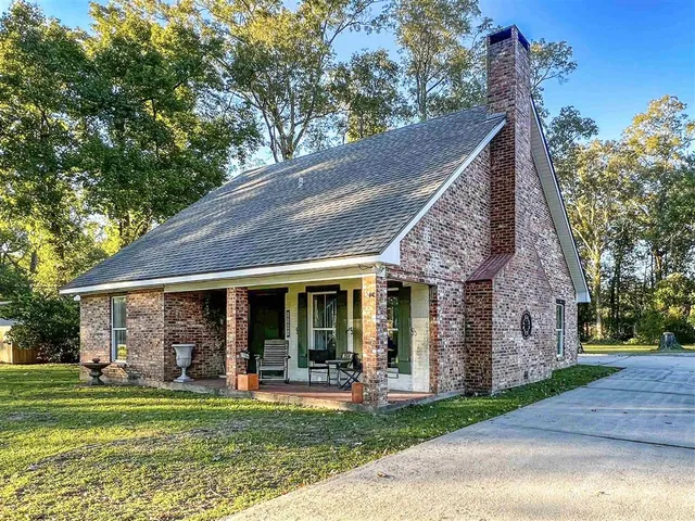 $275,000 | 1104 North Monte Blanc Drive, Abbeville, LA 70510