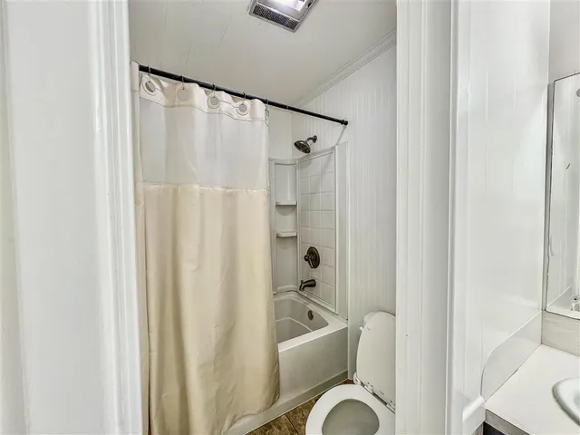 $275,000 | 1104 North Monte Blanc Drive, Abbeville, LA 70510