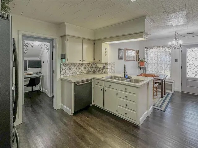 $275,000 | 1104 North Monte Blanc Drive, Abbeville, LA 70510