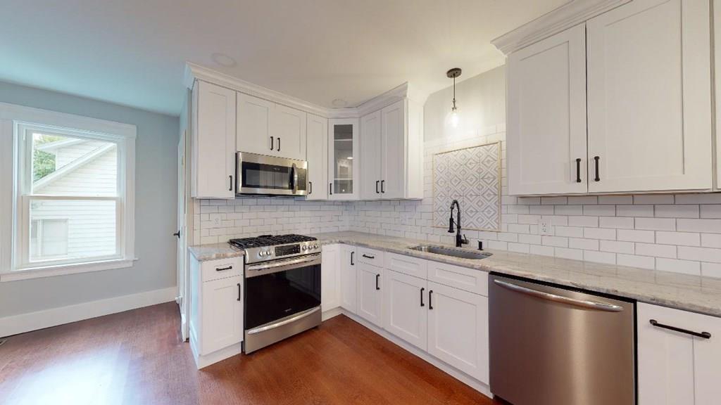 77 Beaconsfield Road Worcester, MA 01602 - Photo 17 of 39