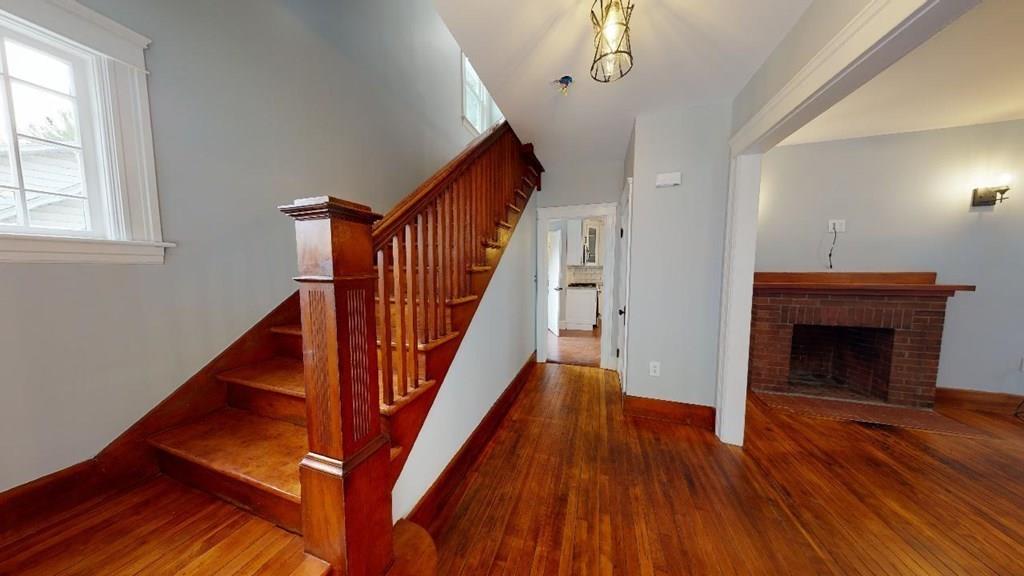 77 Beaconsfield Road Worcester, MA 01602 - Photo 7 of 39