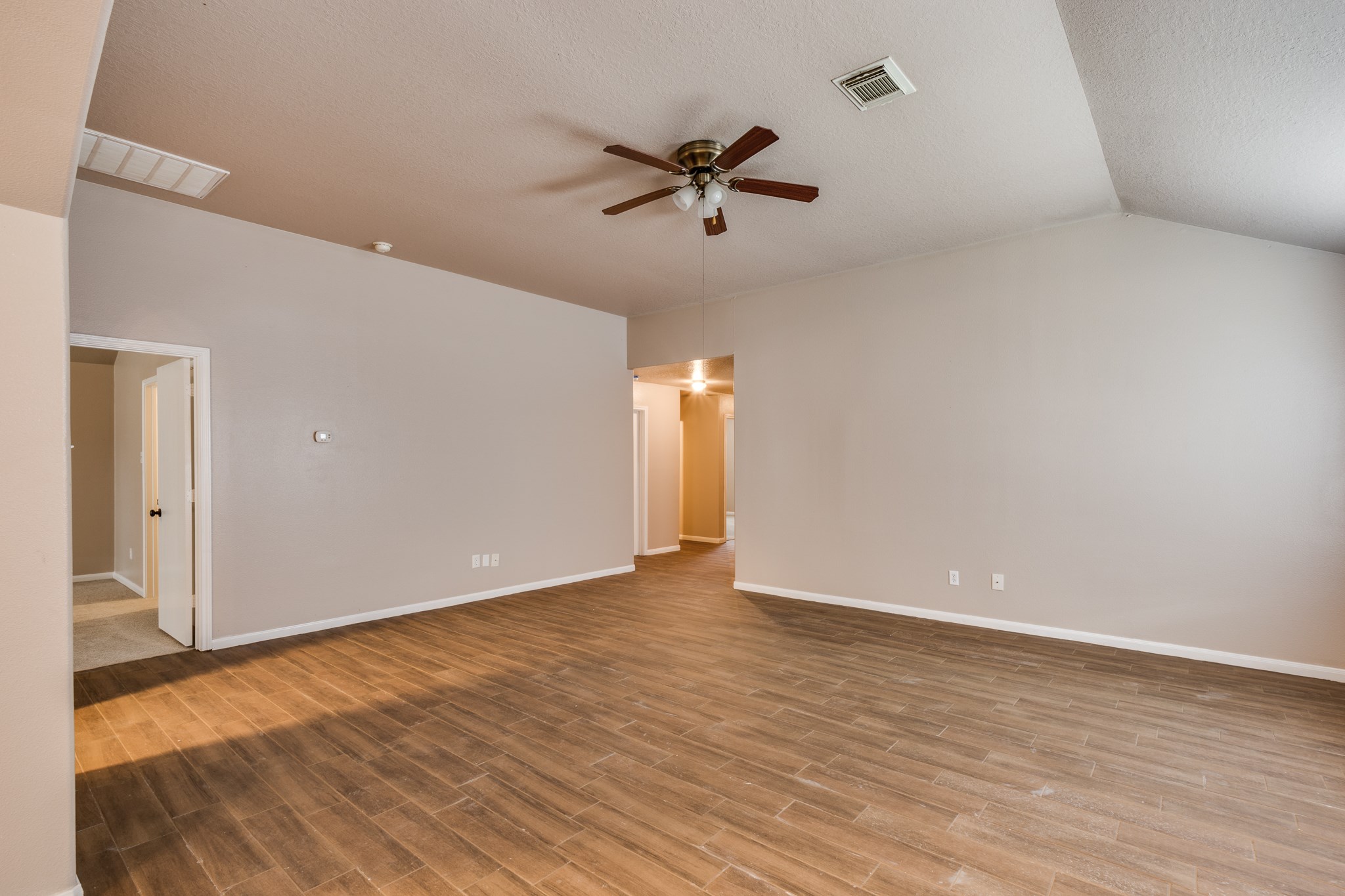 17006 Marlin Spike Way Crosby, TX 77532 - Photo 4 of 25