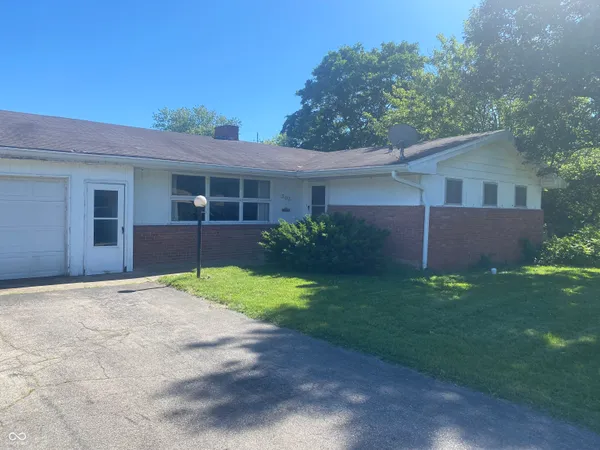 $280,000 | 303 Sunset Drive, Columbus, IN 47201