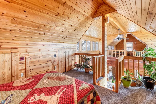 $1,250,000 | 12104 Co Highway 17, Detroit Lakes, MN 56501