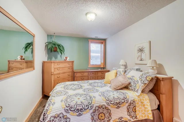 $1,250,000 | 12104 Co Highway 17, Detroit Lakes, MN 56501