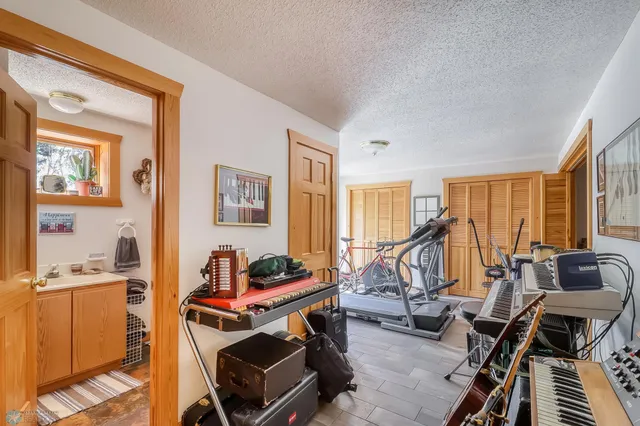 $1,250,000 | 12104 Co Highway 17, Detroit Lakes, MN 56501