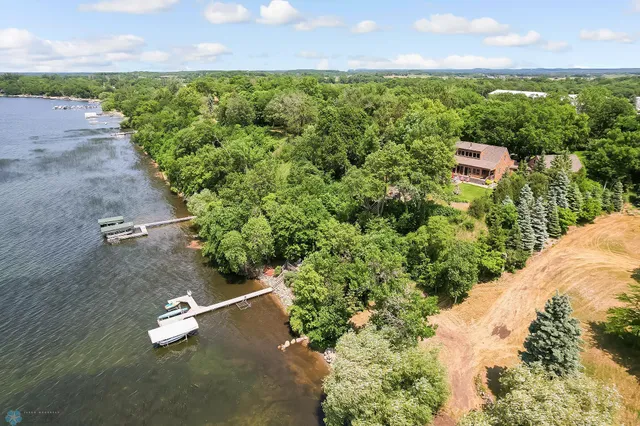 $1,250,000 | 12104 Co Highway 17, Detroit Lakes, MN 56501