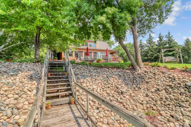 $1,250,000 | 12104 Co Highway 17, Detroit Lakes, MN 56501