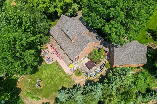 $1,250,000 | 12104 Co Highway 17, Detroit Lakes, MN 56501