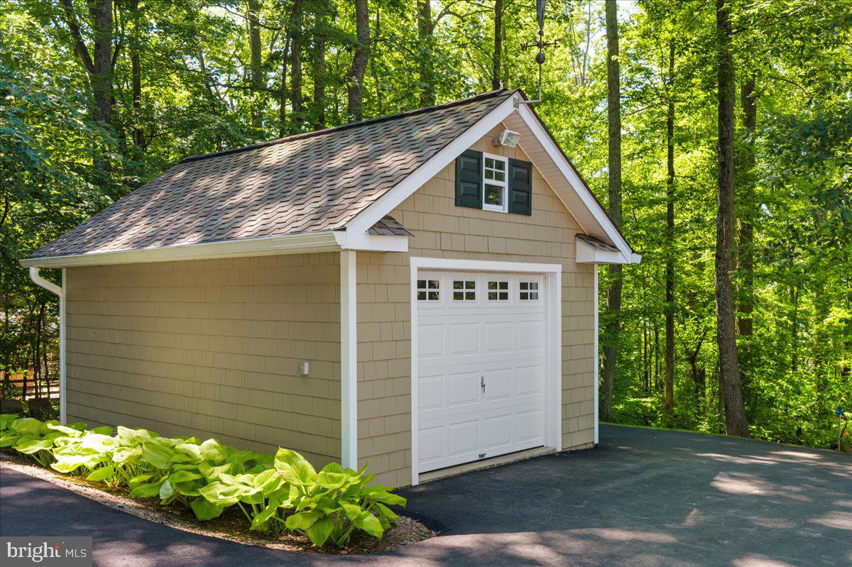 7610 Bear Wallow Road Warrenton, VA 20186 - Photo 40 of 44 3rd garage space
