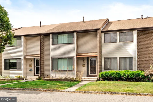 $440,000 | 449 Livingston Drive, Hightstown, NJ 08520