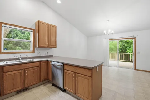 $475,000 | 3130 West Rockport Park Drive, Janesville, WI 53548
