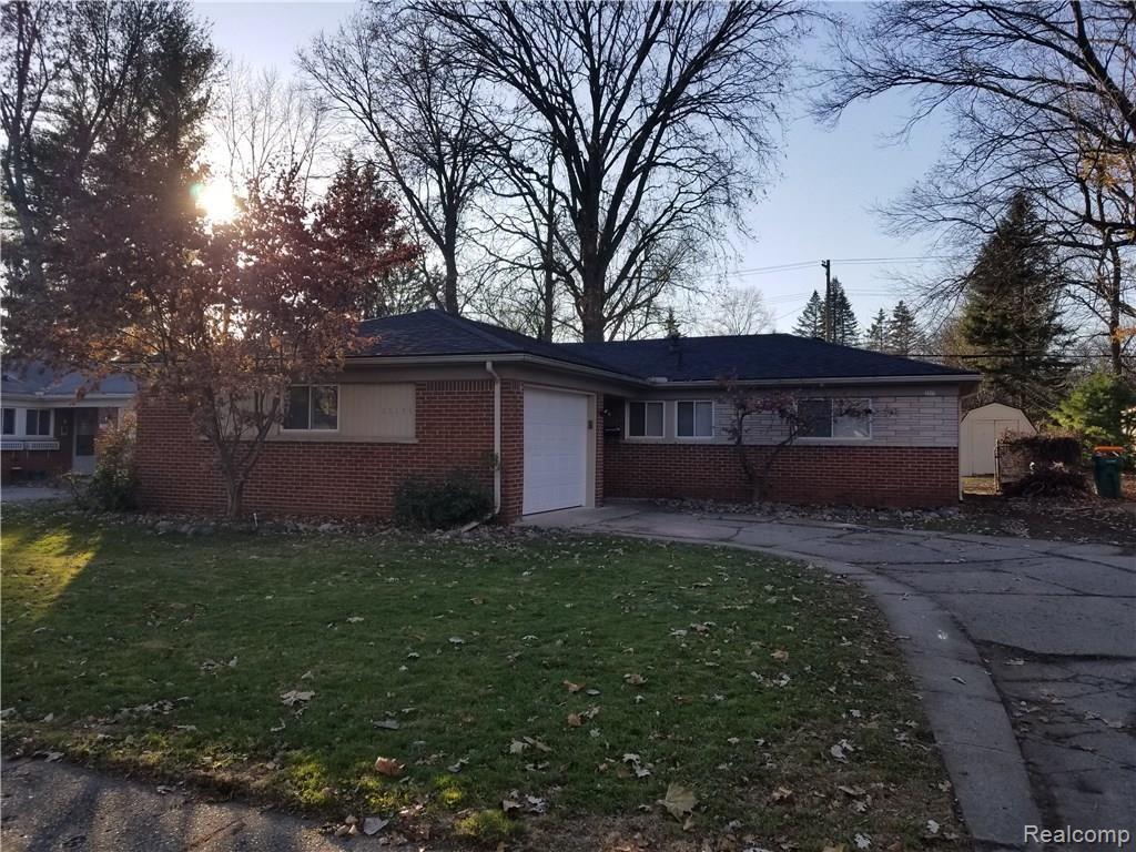 23171 Tuck Road Farmington Hills, MI 48336 - Photo 2 of 31