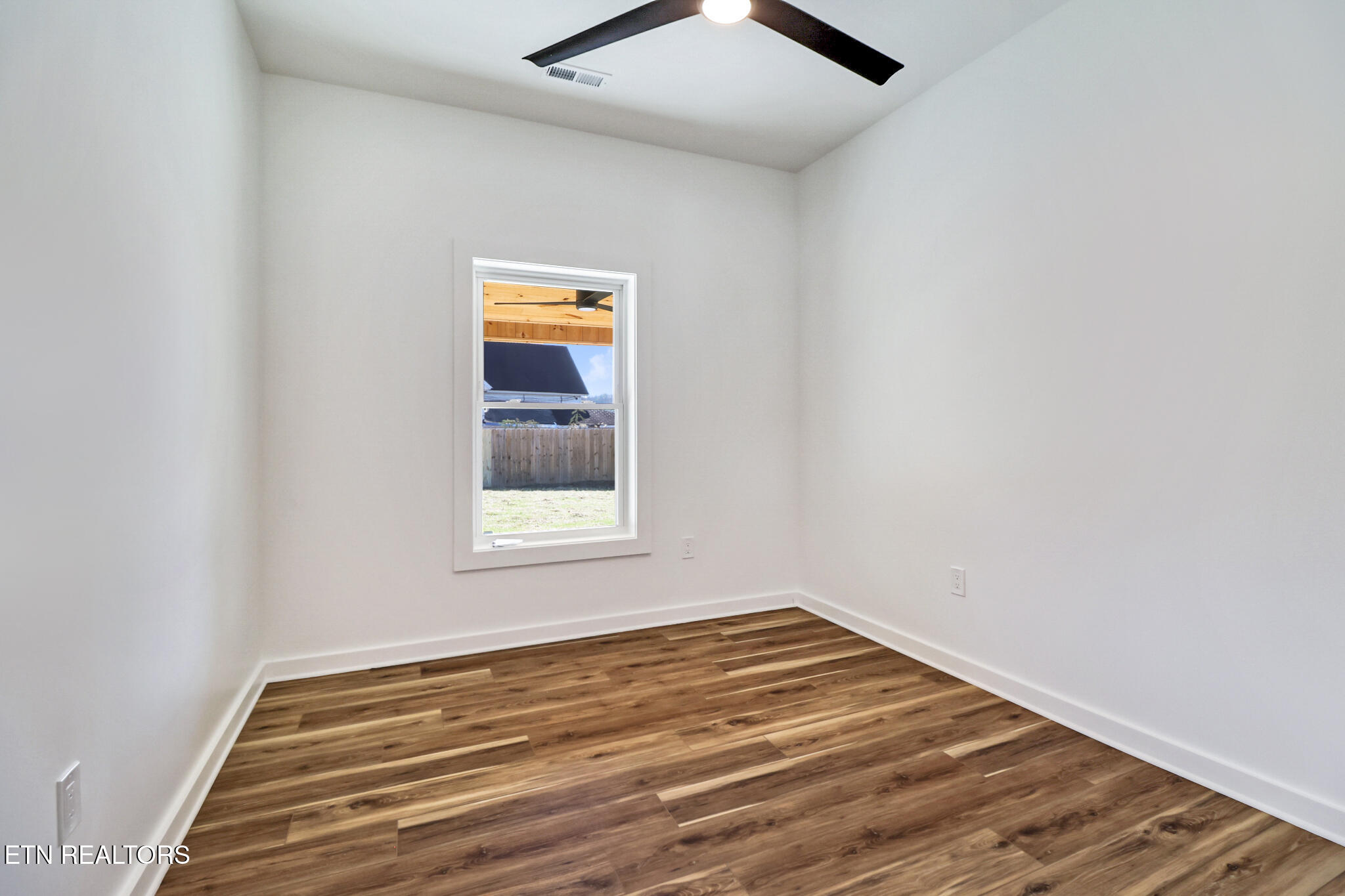 110 Eldon Justice Road Oliver Springs, TN 37840 - Photo 38 of 43 office