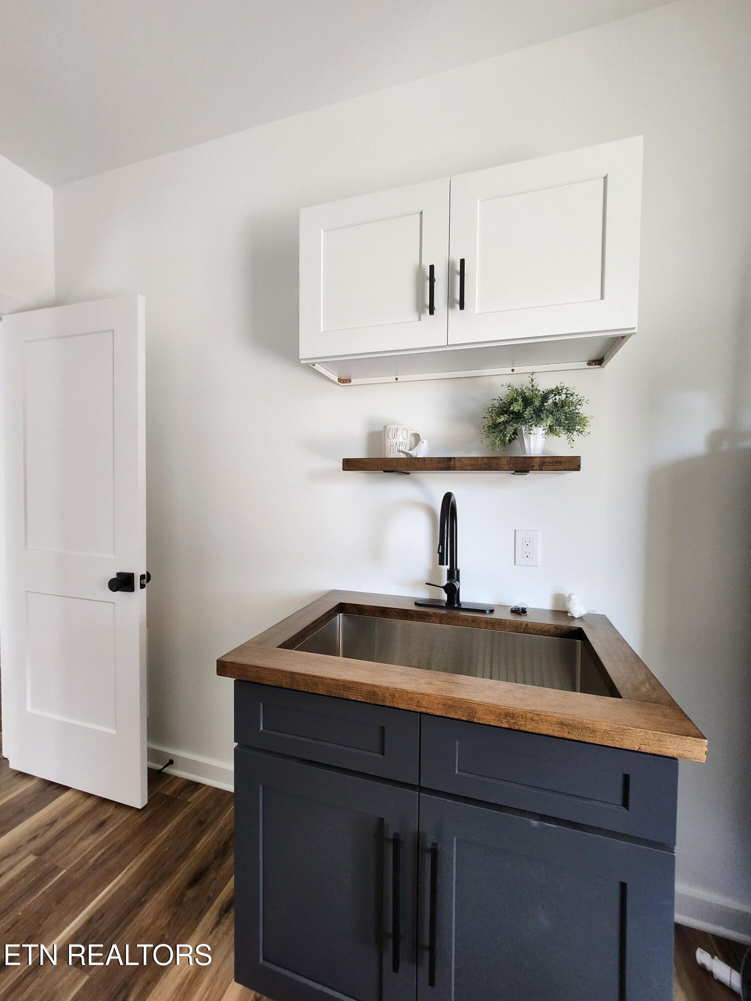 110 Eldon Justice Road Oliver Springs, TN 37840 - Photo 41 of 43 laundry sink