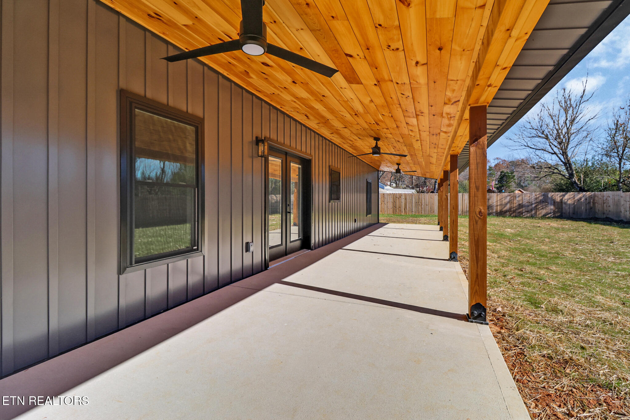 110 Eldon Justice Road Oliver Springs, TN 37840 - Photo 6 of 43 back long porch