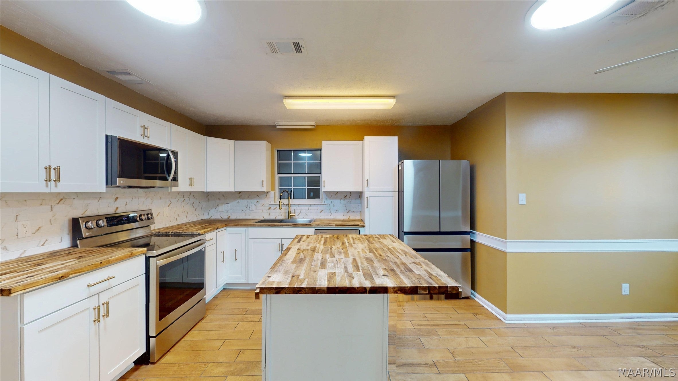 388 Kingston Ridge Road Prattville, AL 36067 - Photo 8 of 31 Gallery Image 8