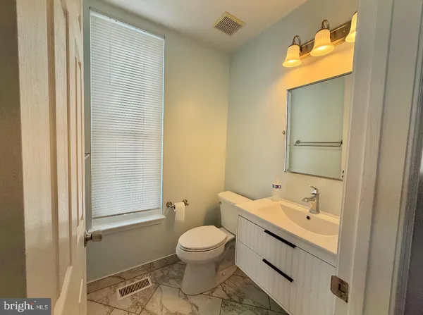 $3,300 | 12410 Iona Sound Drive, Bristow, VA 20136