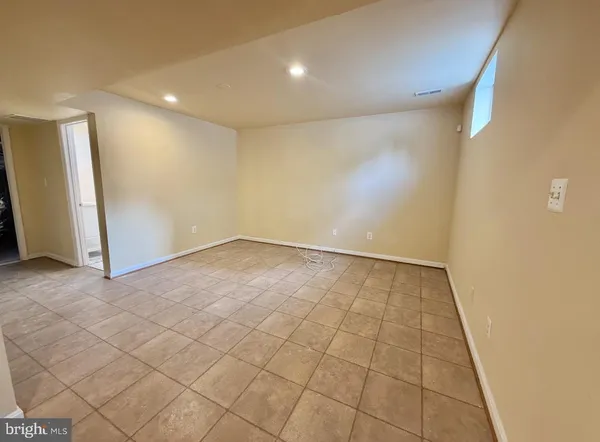 $3,300 | 12410 Iona Sound Drive, Bristow, VA 20136