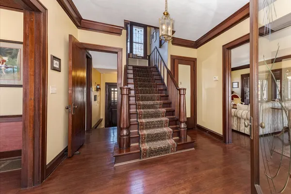 $349,000 | 1926 East Oakland Avenue, Bloomington, IL 61701