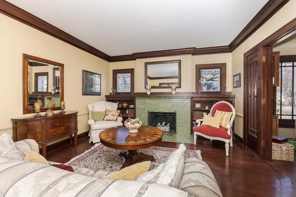 $349,000 | 1926 East Oakland Avenue, Bloomington, IL 61701