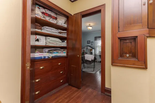 $349,000 | 1926 East Oakland Avenue, Bloomington, IL 61701