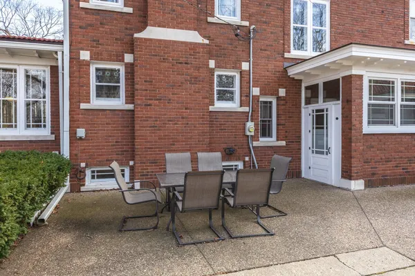 $349,000 | 1926 East Oakland Avenue, Bloomington, IL 61701