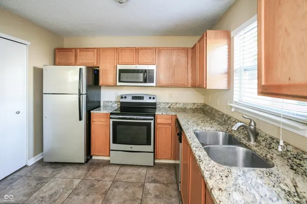 $1,625 | 2378 Harvest Moon Drive, Greenwood, IN 46143