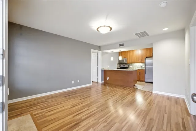 $1,595 | 7685 Northcross Drive, Unit 1028, Austin, TX 78757