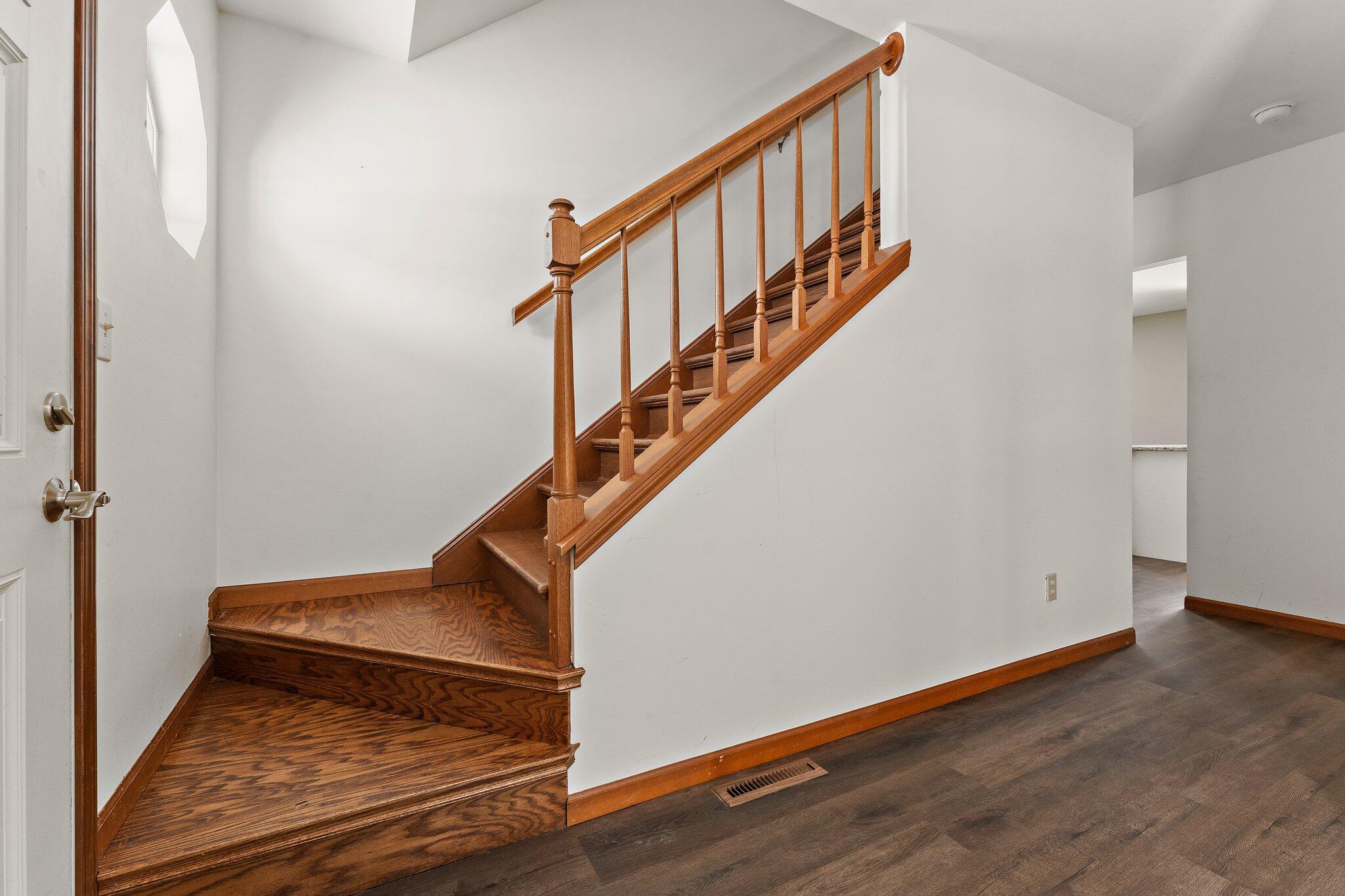 505 Wesley Road Kouts, IN 46347 - Photo 4 of 36 a view of entryway with wooden floor