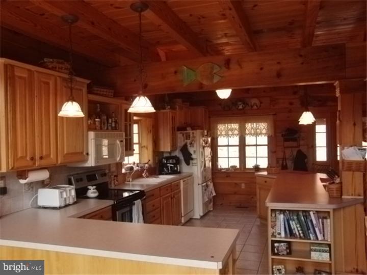 264 Walker Road Macungie, PA 18062 - Photo 8 of 24 Gallery Image 8