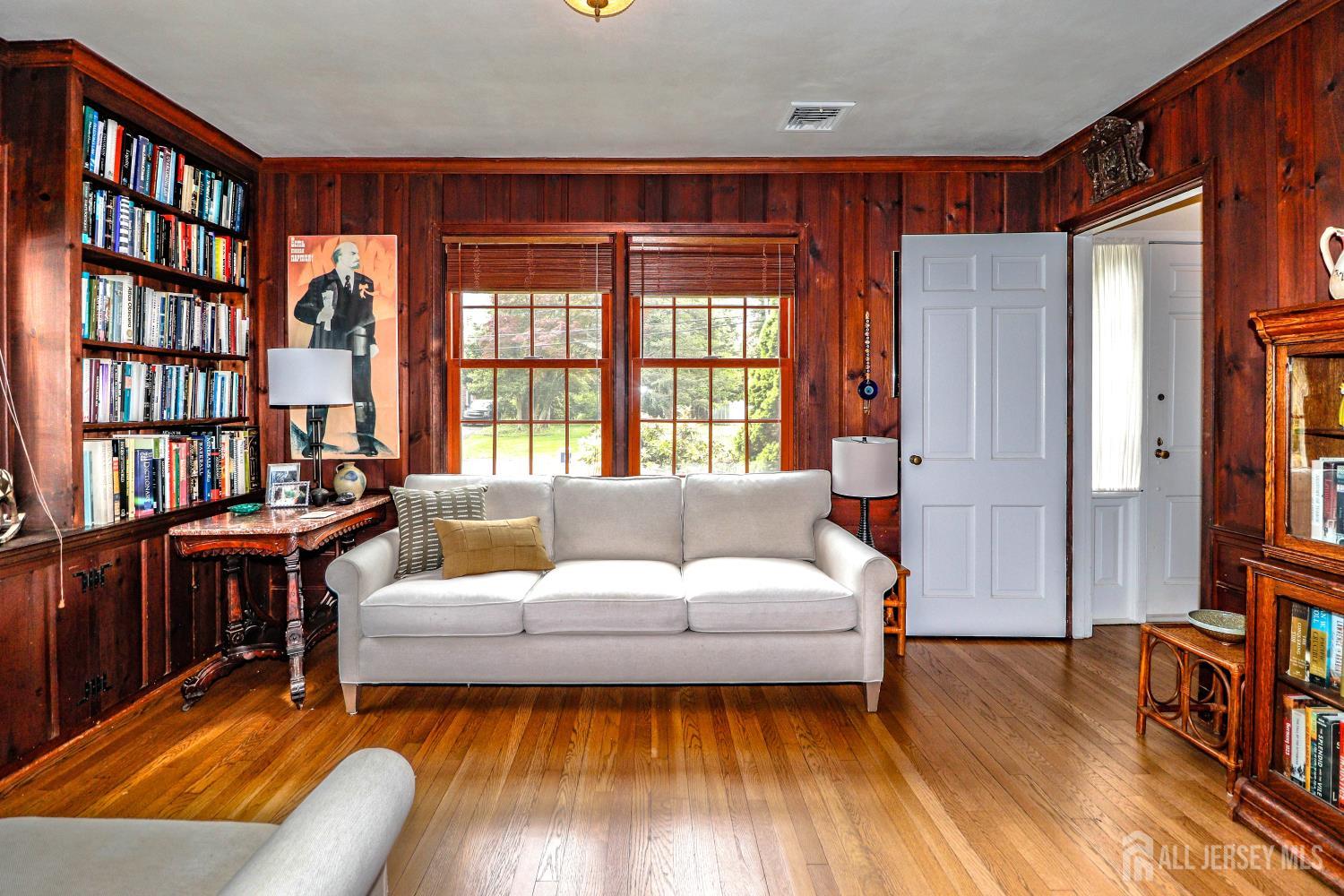 7 Crest Road New Brunswick, NJ 08901 - Photo 11 of 36