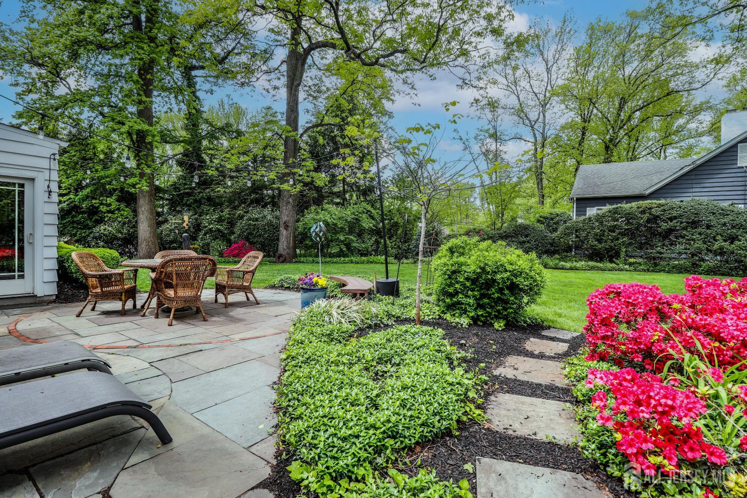 7 Crest Road New Brunswick, NJ 08901 - Photo 30 of 36