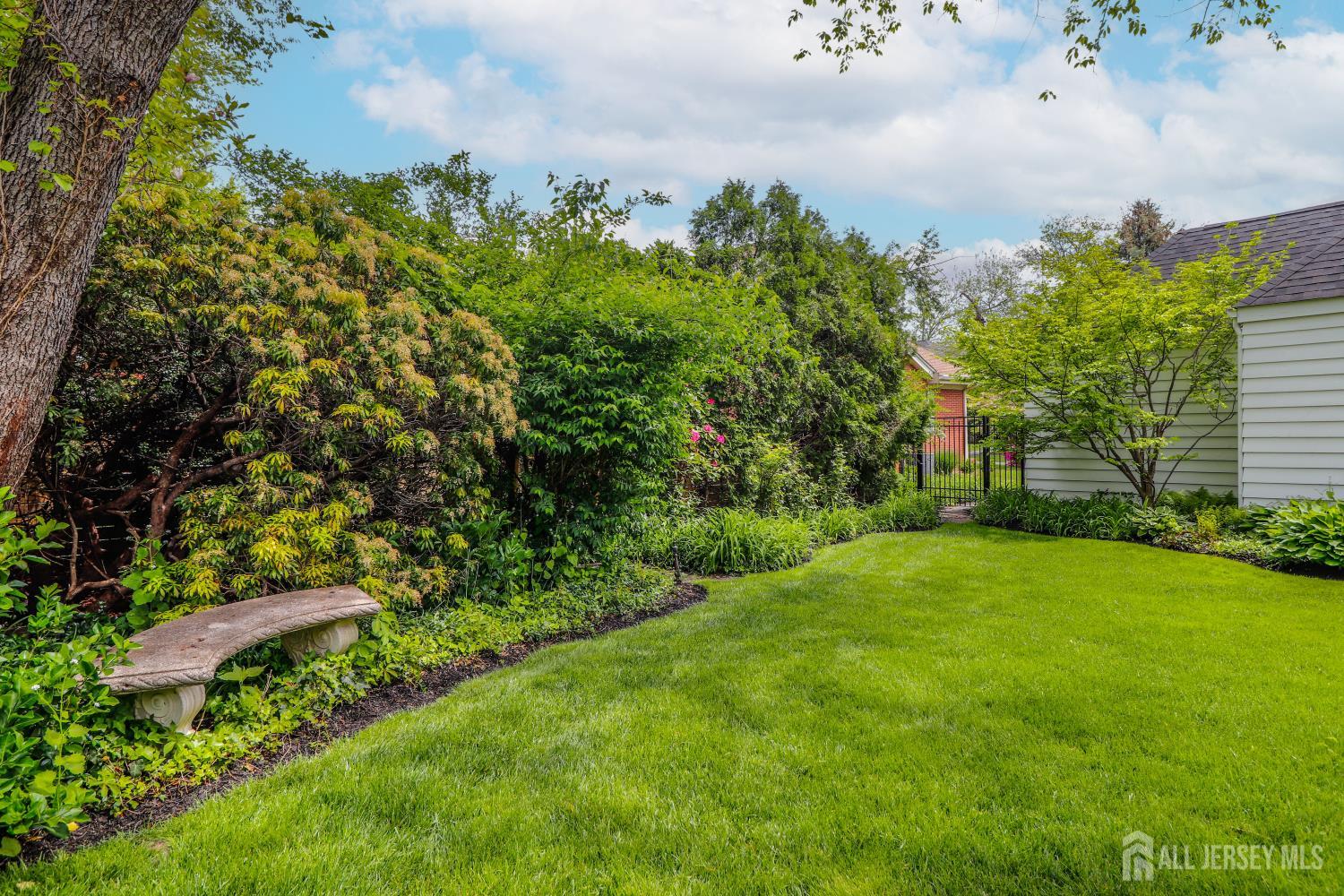 7 Crest Road New Brunswick, NJ 08901 - Photo 34 of 36