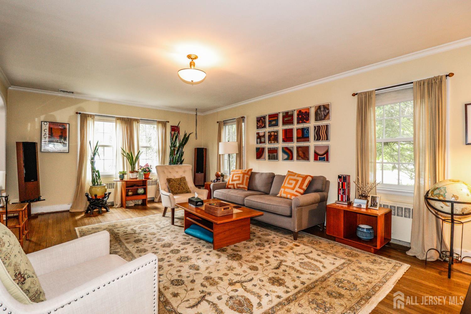 7 Crest Road New Brunswick, NJ 08901 - Photo 5 of 36